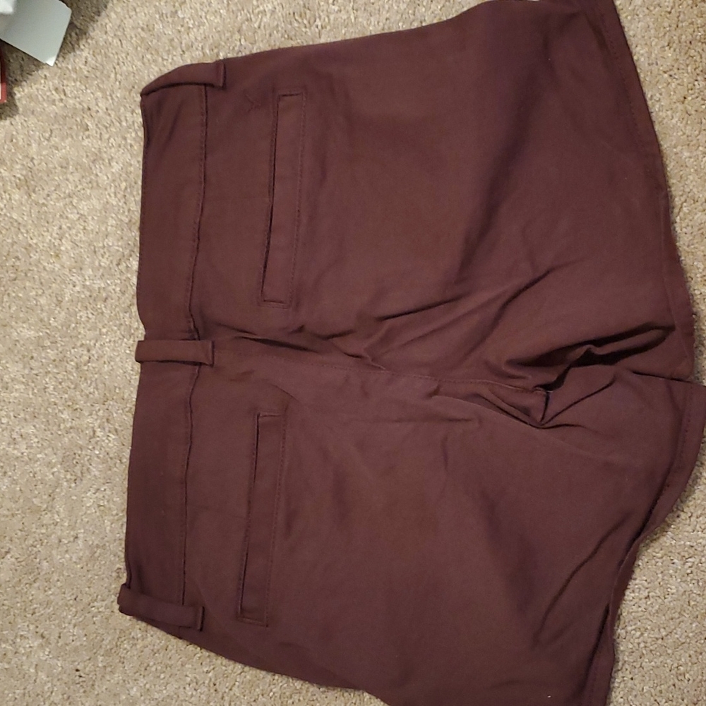 Shorts - Picture 2 of 3